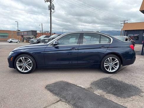 Used 2017 BMW 330i xDrive Sedan AWD/4WD image 3