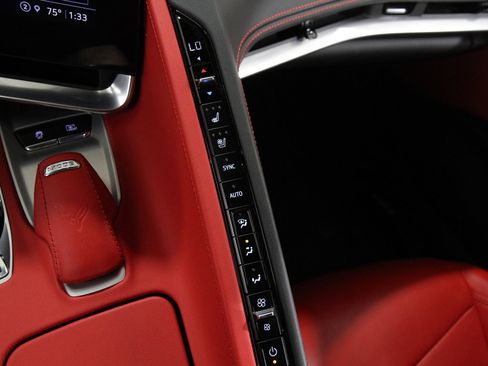 Used 2021 Chevrolet Corvette Stingray Preferred Cpe w/ Z51 Performance Package image 20