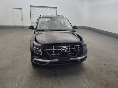 Used 2022 Hyundai Venue SEL FWD image 14