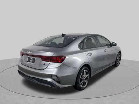 Used 2024 Kia Forte LXS w/ LXS Technology Package FWD image 13