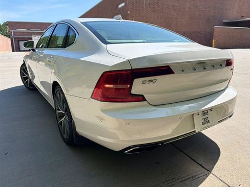 Used 2017 Volvo S90 T6 Momentum w/ Vision Package AWD/4WD image 4