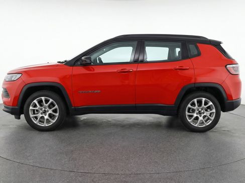 Used 2025 Jeep Compass Limited image 5