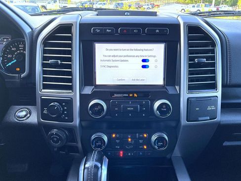 Used 2019 Ford F150 Platinum w/ Equipment Group 701A Luxury AWD/4WD image 16