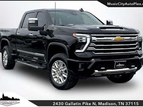Used 2024 Chevrolet Silverado 2500 High Country AWD/4WD image 1