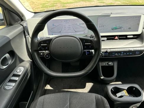 Certified 2024 Hyundai Ioniq 5 SEL RWD image 28