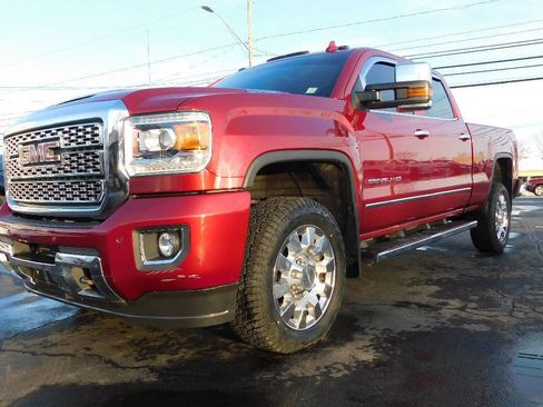 Used 2018 GMC Sierra 2500 Denali w/ Duramax Plus Package image 11