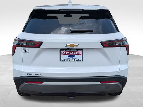 New 2027 Chevrolet Equinox LT FWD image 7