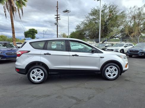 Used 2018 Ford Escape S image 8