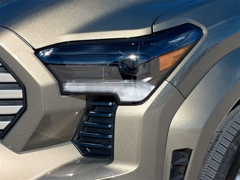 Certified 2025 Toyota Tacoma Limited image 3