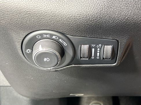 Used 2022 Jeep Compass Limited AWD/4WD image 10