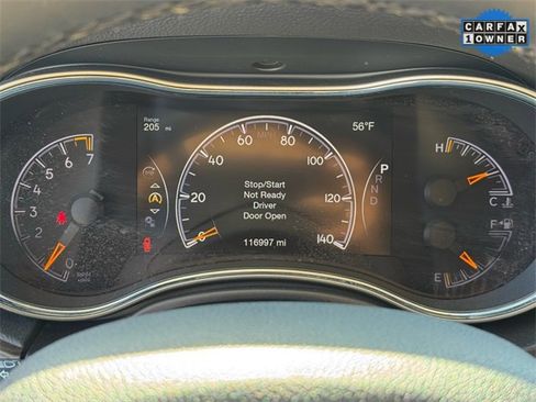 Used 2017 Jeep Grand Cherokee Laredo image 18