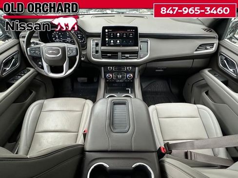 Used 2022 GMC Yukon SLT w/ SLT Luxury Package image 18