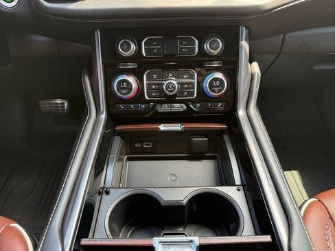 Used 2023 GMC Yukon XL Denali Ultimate w/ LPO, Floor Liner Package AWD/4WD image 15