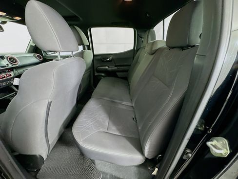 Used 2016 Toyota Tacoma TRD Off-Road image 27