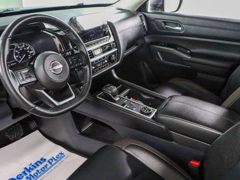 Used 2022 Nissan Pathfinder SL image 23