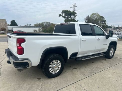 Used 2024 Chevrolet Silverado 2500 LT image 6