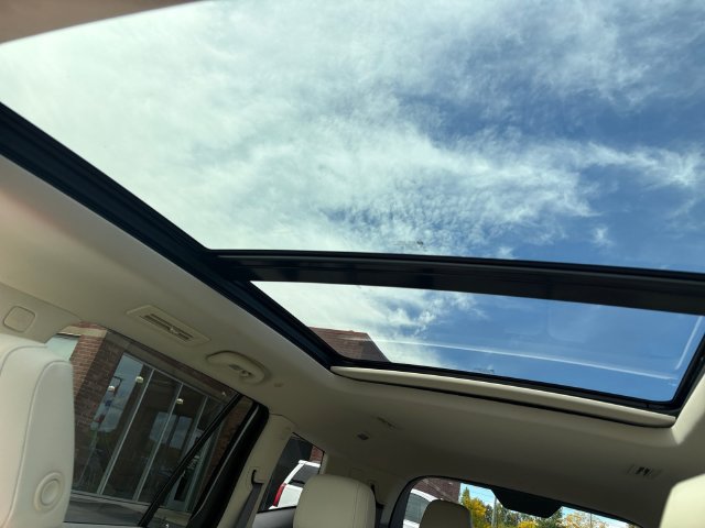 Certified 2023 Cadillac XT6 Premium Luxury w/ Technology Package AWD/4WD image 28