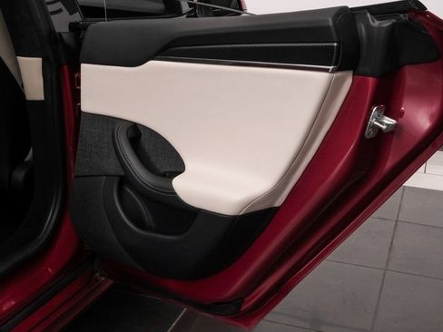 Used 2021 Tesla Model S Plaid image 60