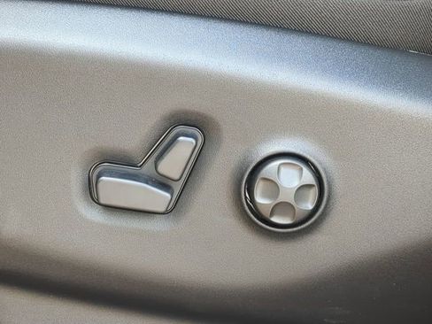 New 2026 Chrysler Voyager LX image 23