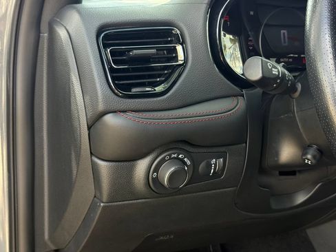 Used 2024 Dodge Durango GT RWD image 8