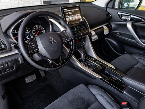 New 2025 Mitsubishi Eclipse Cross SE image 5