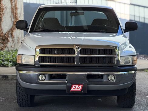 Used 2001 Dodge Ram 1500 Truck 2WD Quad Cab image 2