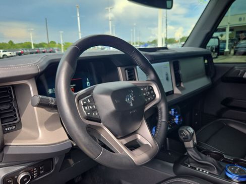 Used 2025 Ford Bronco Outer Banks AWD/4WD image 15