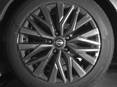 Used 2025 Nissan Altima 2.5 SV image 14