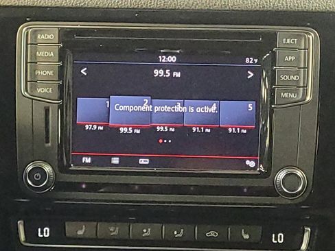 Used 2016 Volkswagen Jetta GLI SE FWD image 25