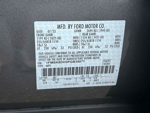 Used 2023 Ford Explorer XLT w/ Equipment Group 202A AWD/4WD image 22