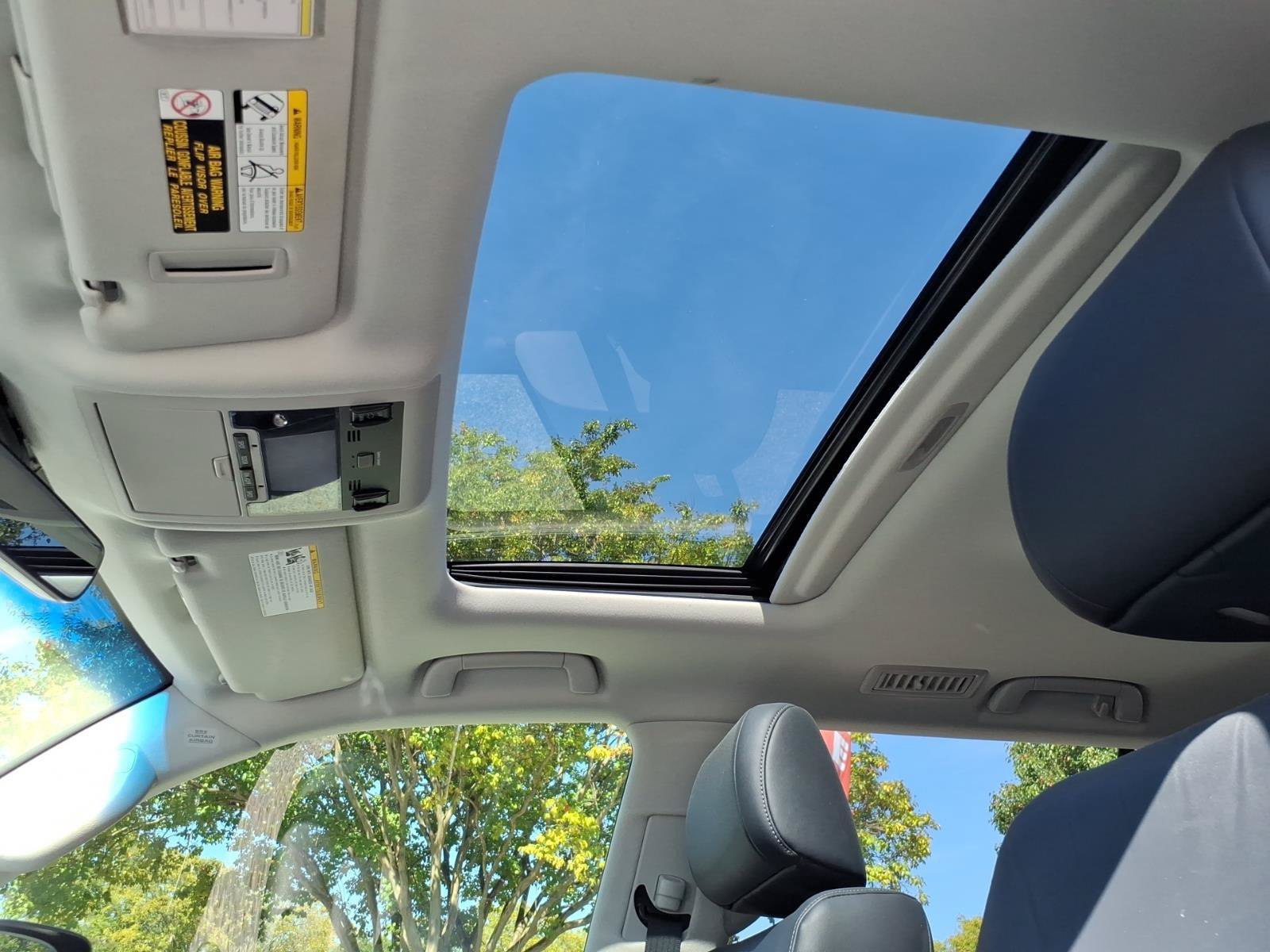 Used 2019 Toyota Land Cruiser w/ Carpet Mat Package AWD/4WD image 11