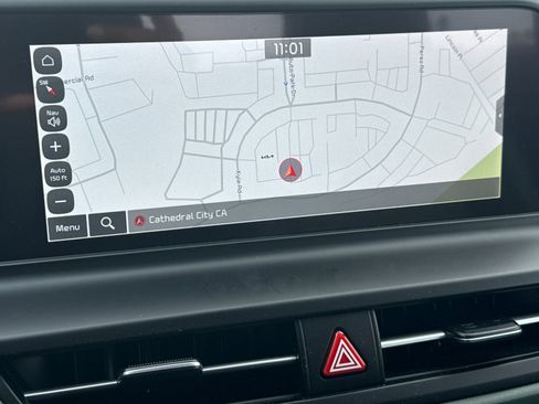 Certified 2024 Kia Seltos SX w/ SX Sunroof Package image 18