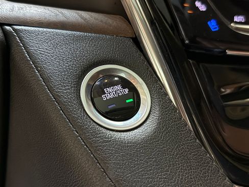 Used 2016 Cadillac Escalade ESV Luxury image 35