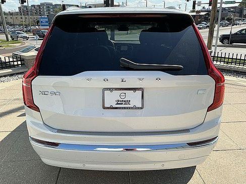 Certified 2024 Volvo XC90 T8 Ultimate w/ Protection Package Premier AWD/4WD image 9