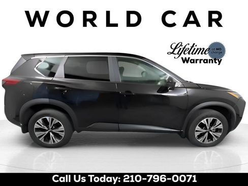 Used 2023 Nissan Rogue SV image 7