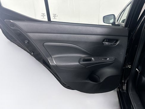 Used 2025 Nissan Versa SV image 25