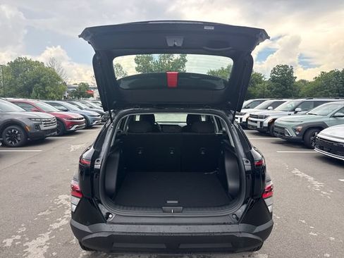 New 2026 Hyundai Kona SE AWD/4WD image 9