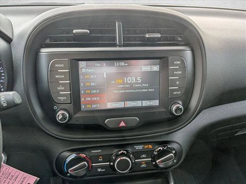 Used 2020 Kia Soul S FWD image 13