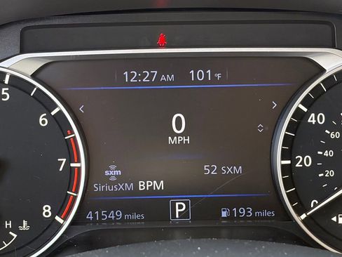 Used 2025 Nissan Altima 2.5 SV FWD image 13