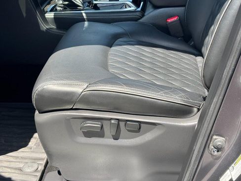 Used 2024 INFINITI QX80 Sensory w/ All-Season Package AWD/4WD image 17