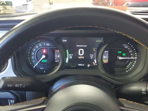 Used 2024 Jeep Wrangler Unlimited AWD/4WD image 28