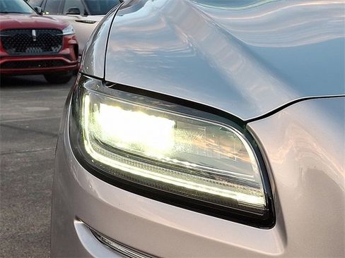 Certified 2023 Lincoln Nautilus AWD w/ Premium Package image 10