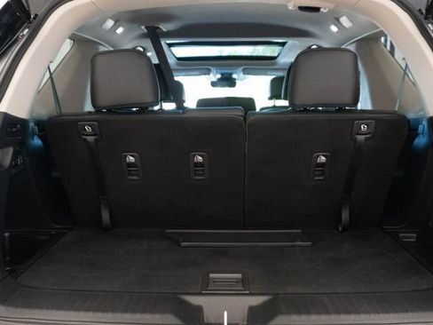 Used 2024 Honda Pilot Touring image 12