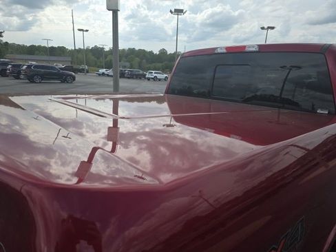 Used 2019 Ford F150 Lariat w/ Equipment Group 502A Luxury image 11