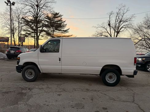 Used 2008 Ford E-350 and Econoline 350 Super Duty image 4