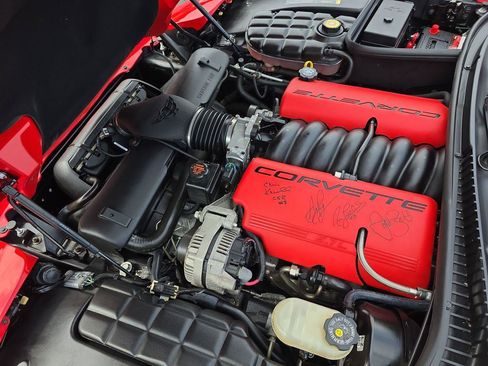 Used 2001 Chevrolet Corvette Z06 w/ Memory Pkg RWD image 13