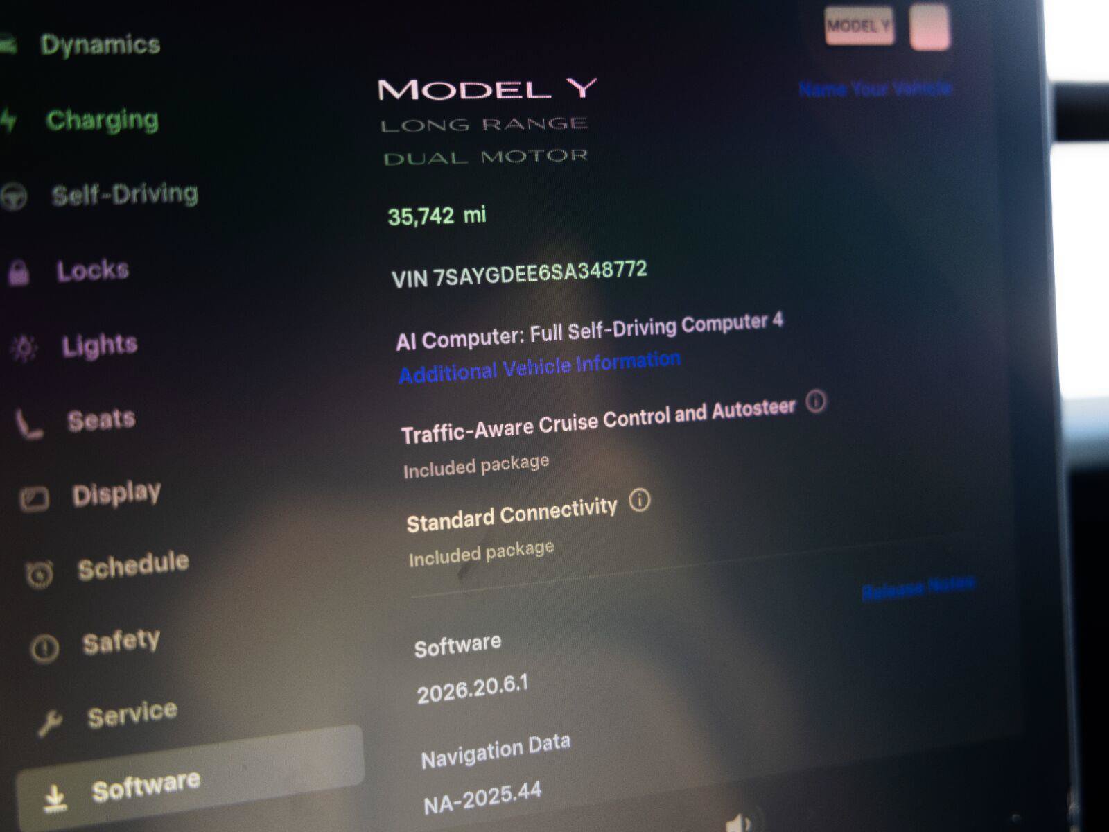 Used 2025 Tesla Model Y Long Range AWD/4WD image 26