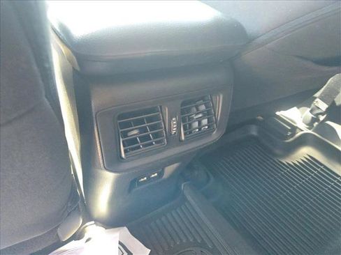 Used 2021 Toyota RAV4 XLE w/ Convenience Package FWD image 18
