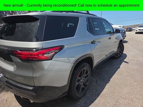 Used 2023 Chevrolet Traverse Premier w/ Redline Edition FWD image 6