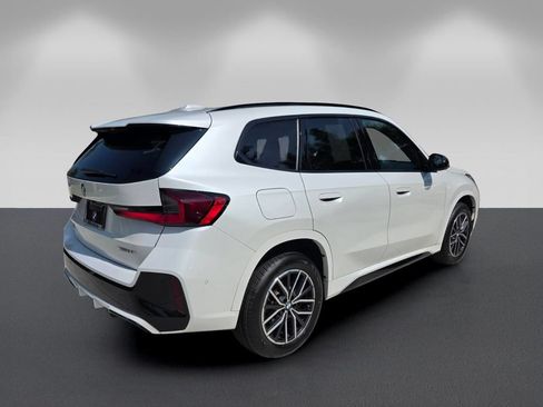 Used 2023 BMW X1 xDrive28i w/ M Sport Package AWD/4WD image 4